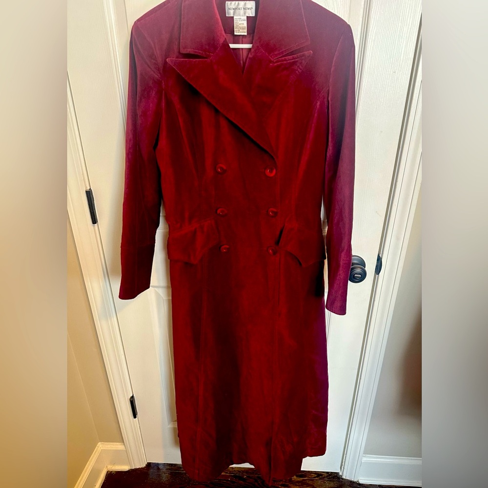 Elegant Red Velvet Women's Coat